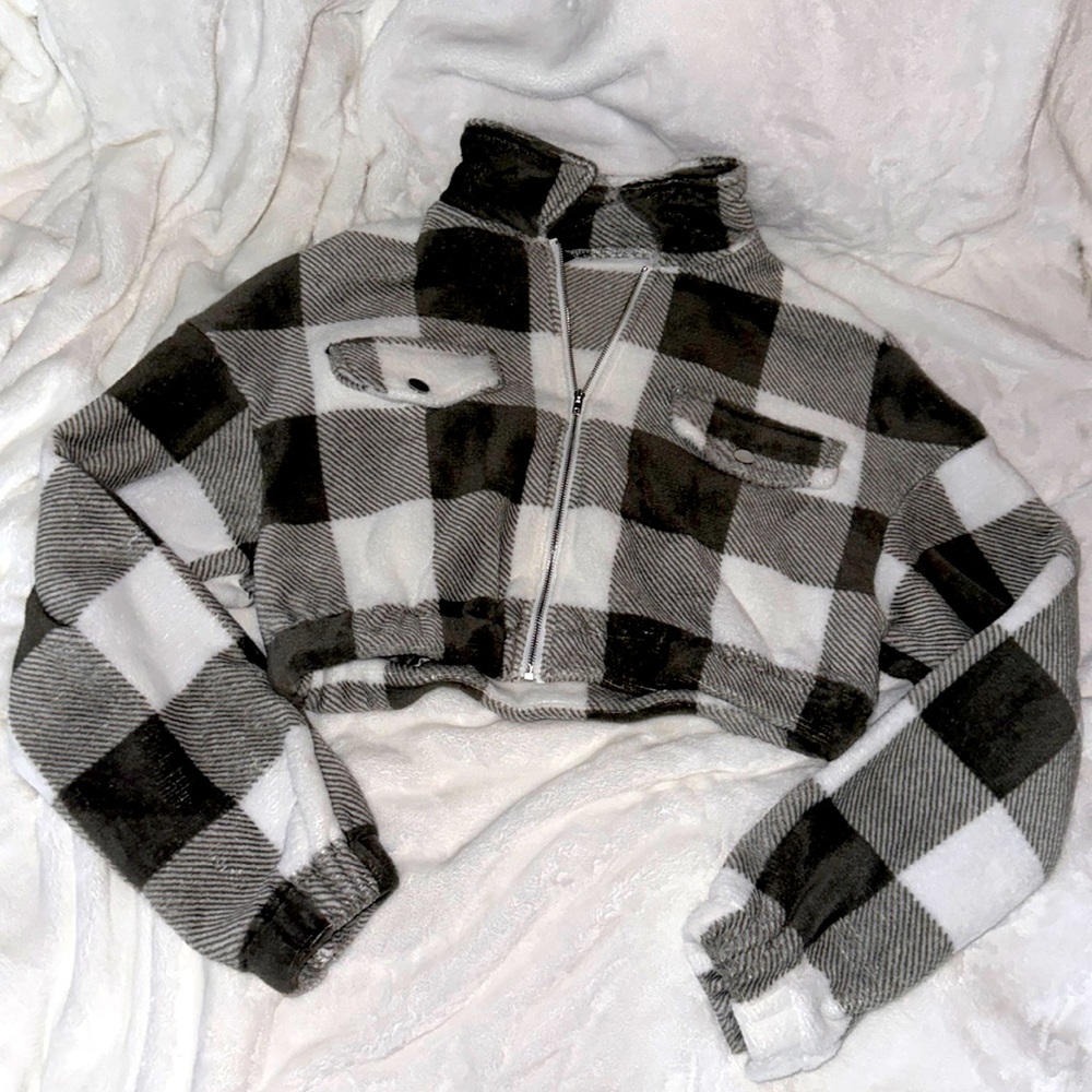 Grey & White fuzzy cropped jacket